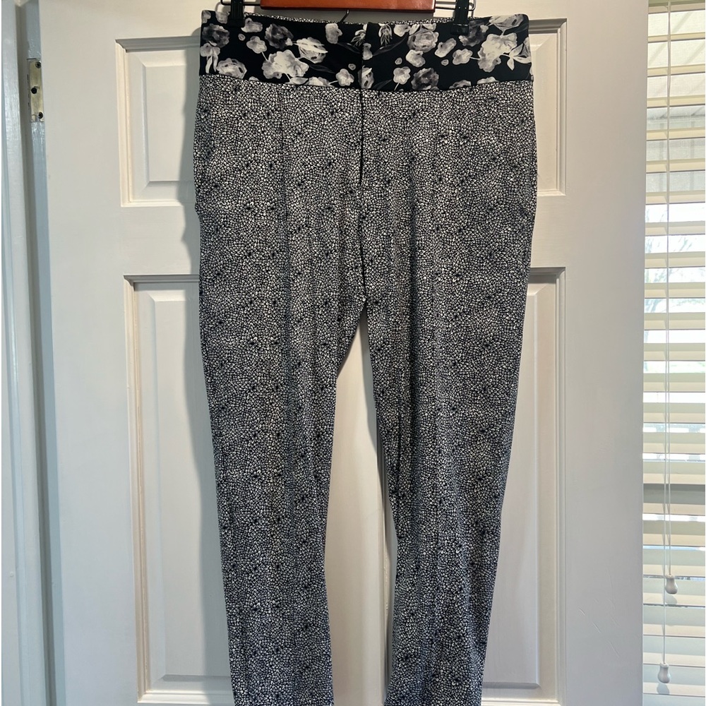 EUC Lululemon pants